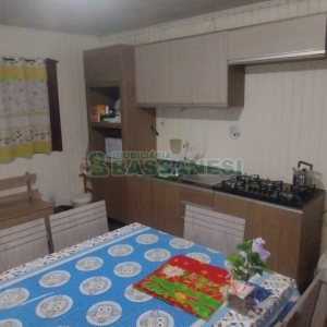 Casa com 136m², 3 dormitórios, 3 vagas, no bairro Diamantino em Caxias do Sul para Comprar