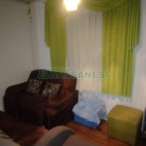 Casa com 136m², 3 dormitórios, 3 vagas, no bairro Diamantino em Caxias do Sul para Comprar