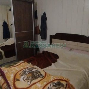 Casa com 136m², 3 dormitórios, 3 vagas, no bairro Diamantino em Caxias do Sul para Comprar