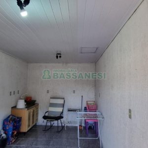 Casa com 135m², 4 dormitórios, 1 vaga, no bairro Desvio Rizzo em Caxias do Sul para Comprar