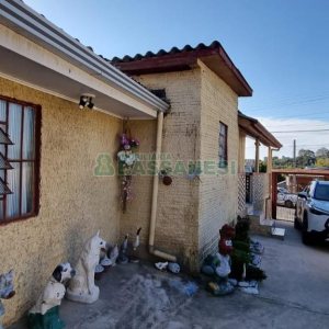 Casa com 135m², 4 dormitórios, 1 vaga, no bairro Desvio Rizzo em Caxias do Sul para Comprar