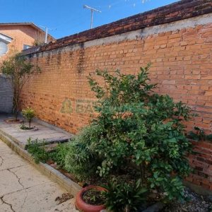 Casa com 135m², 4 dormitórios, 1 vaga, no bairro Desvio Rizzo em Caxias do Sul para Comprar