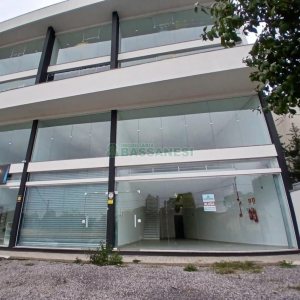Loja com 120m², no bairro Desvio Rizzo em Caxias do Sul para Alugar