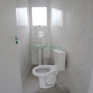 Loja com 120m², no bairro Desvio Rizzo em Caxias do Sul para Alugar