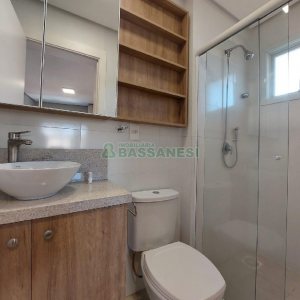 Apto Mobiliado com 72m², 2 dormitórios, 2 vagas, no bairro São Leopoldo em Caxias do Sul para Alugar