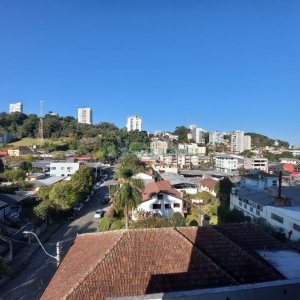 Apto Mobiliado com 72m², 2 dormitórios, 2 vagas, no bairro São Leopoldo em Caxias do Sul para Alugar