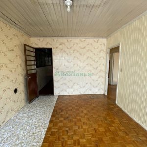 Casa com 170m², 3 dormitórios, 1 vaga, no bairro São José em Caxias do Sul para Comprar
