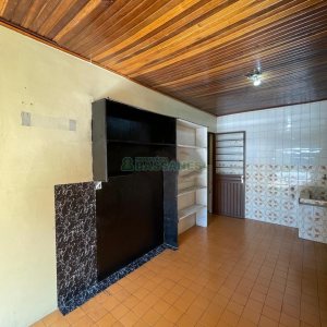 Casa com 170m², 3 dormitórios, 1 vaga, no bairro São José em Caxias do Sul para Comprar