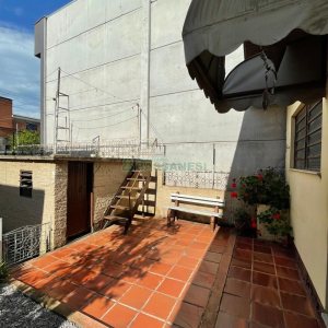 Casa com 170m², 3 dormitórios, 1 vaga, no bairro São José em Caxias do Sul para Comprar