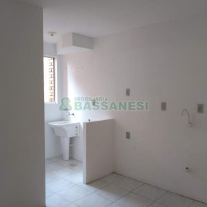 Apartamento com 42m², 2 dormitórios, no bairro Sagrada Família em Caxias do Sul para Comprar