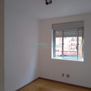 Apartamento com 42m², 2 dormitórios, no bairro Sagrada Família em Caxias do Sul para Comprar
