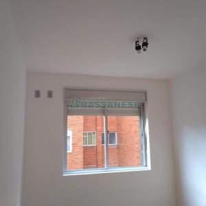 Apartamento com 42m², 2 dormitórios, no bairro Sagrada Família em Caxias do Sul para Comprar