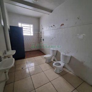 Casa Comercial com 400m², no bairro Santa Catarina em Caxias do Sul para Alugar