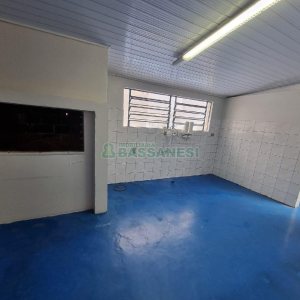 Casa Comercial com 400m², no bairro Santa Catarina em Caxias do Sul para Alugar