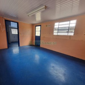 Casa Comercial com 400m², no bairro Santa Catarina em Caxias do Sul para Alugar