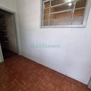 Casa Comercial com 400m², no bairro Santa Catarina em Caxias do Sul para Alugar
