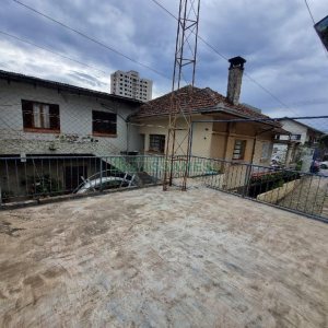 Casa Comercial com 400m², no bairro Santa Catarina em Caxias do Sul para Alugar