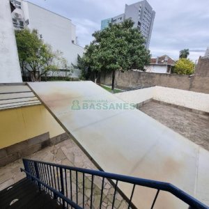 Casa Comercial com 400m², no bairro Santa Catarina em Caxias do Sul para Alugar