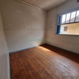 Casa Comercial com 400m², no bairro Santa Catarina em Caxias do Sul para Alugar