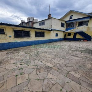 Casa Comercial com 400m², no bairro Santa Catarina em Caxias do Sul para Alugar