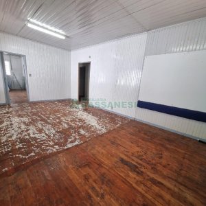 Casa Comercial com 400m², no bairro Santa Catarina em Caxias do Sul para Alugar