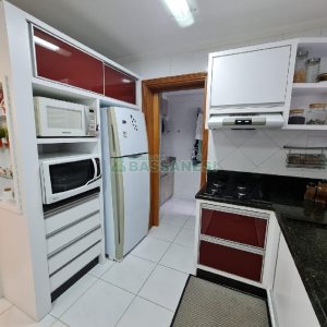 Apto Mobiliado com 115m², 3 dormitórios, 2 vagas, no bairro Centro em Caxias do Sul para Alugar