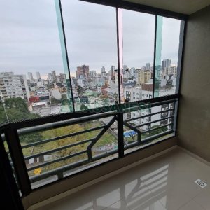 Apto Mobiliado com 115m², 3 dormitórios, 2 vagas, no bairro Centro em Caxias do Sul para Alugar