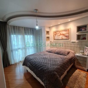 Apto Mobiliado com 115m², 3 dormitórios, 2 vagas, no bairro Centro em Caxias do Sul para Alugar