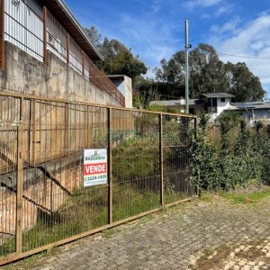 Terreno com 355m², no bairro Colina Sorriso em Caxias do Sul para Comprar