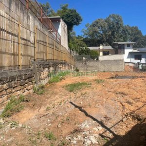 Terreno com 355m², no bairro Colina Sorriso em Caxias do Sul para Comprar