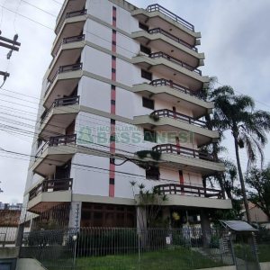 Apartamento com 171m², 3 dormitórios, 2 vagas, no bairro Centro em Caxias do Sul para Comprar