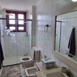 Apartamento com 171m², 3 dormitórios, 2 vagas, no bairro Centro em Caxias do Sul para Comprar