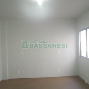 Sala com 21m², no bairro Centro em Caxias do Sul para Alugar