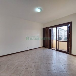 Casa com 179m², 3 dormitórios, 2 vagas, no bairro Santa Catarina em Caxias do Sul para Comprar