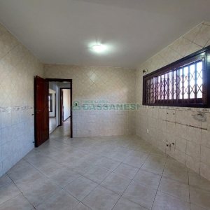Casa com 179m², 3 dormitórios, 2 vagas, no bairro Santa Catarina em Caxias do Sul para Comprar
