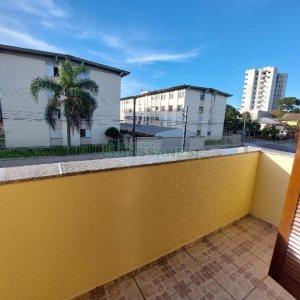 Casa com 179m², 3 dormitórios, 2 vagas, no bairro Santa Catarina em Caxias do Sul para Comprar
