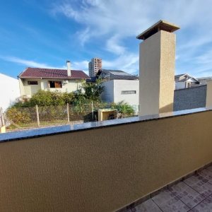 Casa com 179m², 3 dormitórios, 2 vagas, no bairro Santa Catarina em Caxias do Sul para Comprar