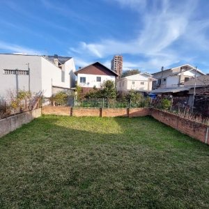 Casa com 140m², 3 dormitórios, 3 vagas, no bairro Santa Catarina em Caxias do Sul para Comprar