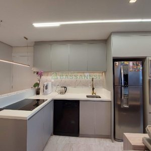 Apartamento com 51m², 2 dormitórios, 1 vaga, no bairro Nossa Senhora do Rosário em Caxias do Sul para Comprar
