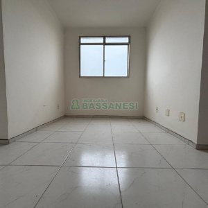 Apartamento com 42m², 2 dormitórios, 1 vaga, no bairro Bela Vista em Caxias do Sul para Alugar