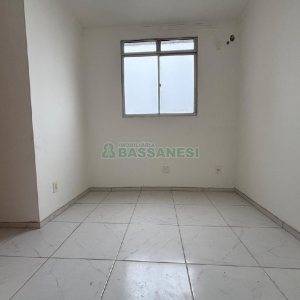 Apartamento com 42m², 2 dormitórios, 1 vaga, no bairro Bela Vista em Caxias do Sul para Alugar