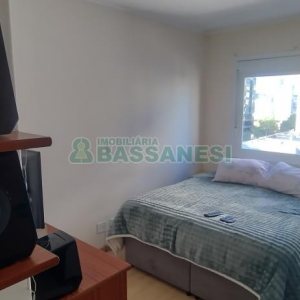 Apartamento com 78m², 2 dormitórios, 1 vaga, no bairro Centro em Caxias do Sul para Comprar