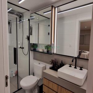 Apartamento com 58m², 2 dormitórios, 1 vaga, no bairro Sanvitto em Caxias do Sul para Comprar