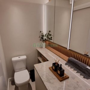 Apartamento com 58m², 2 dormitórios, 1 vaga, no bairro Sanvitto em Caxias do Sul para Comprar