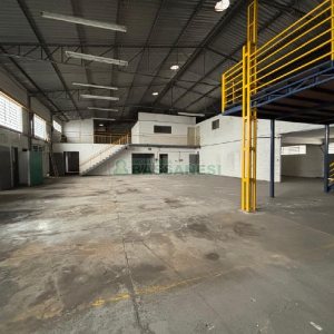 Pavilhão com 900m², no bairro Bela Vista em Caxias do Sul para Alugar