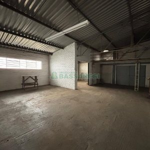 Pavilhão com 900m², no bairro Bela Vista em Caxias do Sul para Alugar