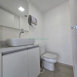 Sala com 65m², 2 vagas, no bairro Centro em Caxias do Sul para Alugar