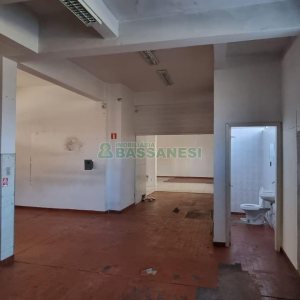 Loja com 168m², no bairro Sagrada Família em Caxias do Sul para Comprar