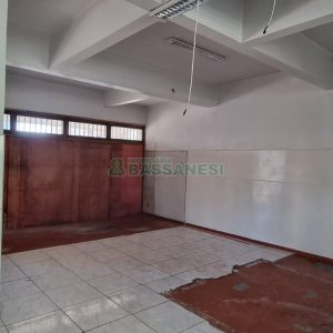 Loja com 168m², no bairro Sagrada Família em Caxias do Sul para Comprar