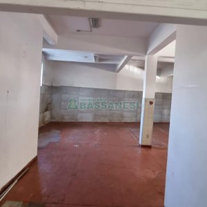 Loja com 168m², no bairro Sagrada Família em Caxias do Sul para Comprar